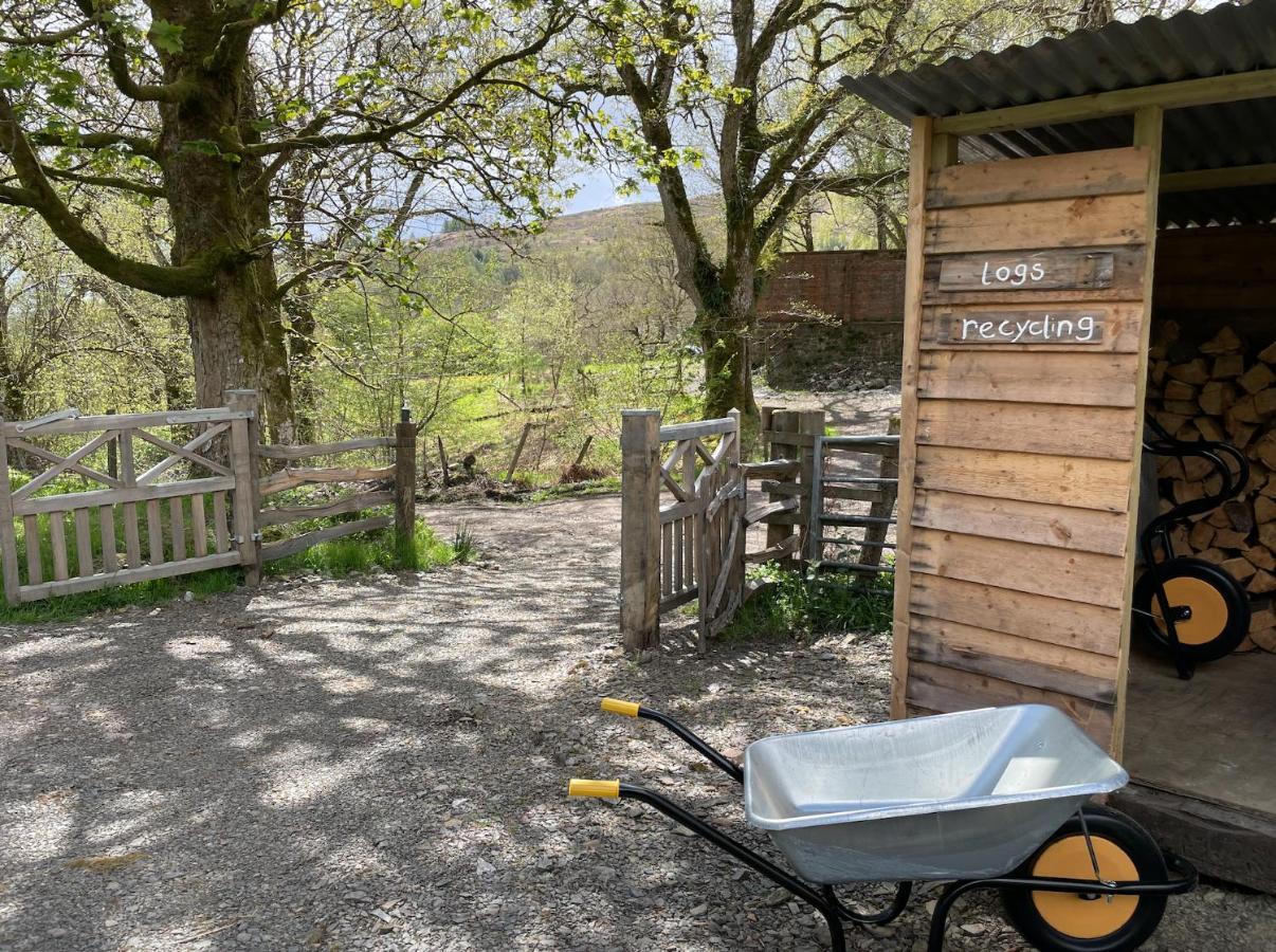 Villa Cosy Woodland Off Grid Shepherds Hut - Rowan Castle Douglas Exterior foto